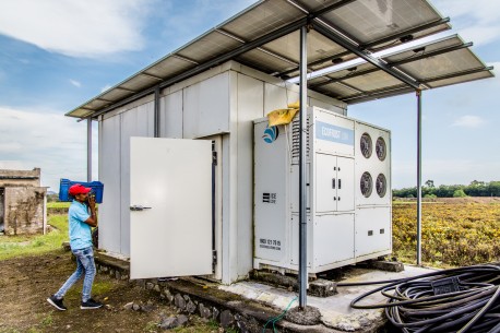 Das Ecofrost-Mini-Kühlhaus, mit dem die Ernte direkt gekühlt gelagert werden kann.
