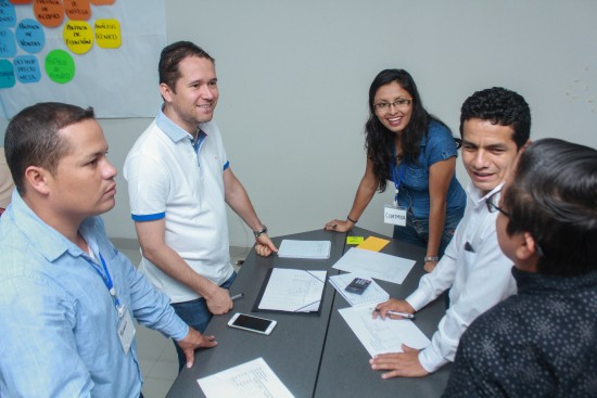 TeilnehmerInnen eines Workshops im Rahmen von Oikocredits Beratungs- und Schulungsprogramm zur Steuerung von Preisrisiken in Peru.