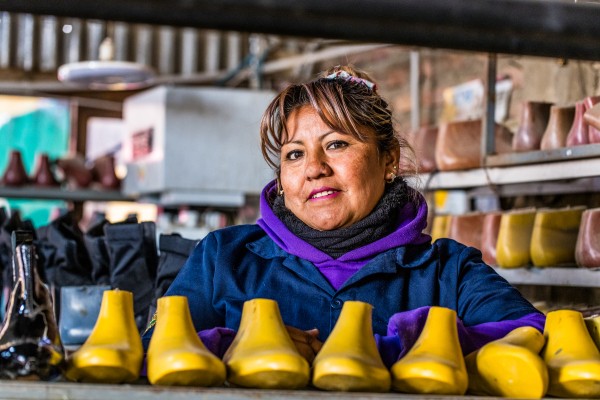 Karminia Villegas Chino, Kundin des Oikocredit-Partners Cidre in Bolivien.