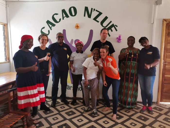 Das Bild entstand bei einem Besuch in der Mikrofabrik für Kakao der Kooperative COVIMA im Februar 2022. COVIMA ist einer der Partner des Cocoa Fruit Labs in Bouaflé in der Region Marahoue von Côte d'Ivoire.